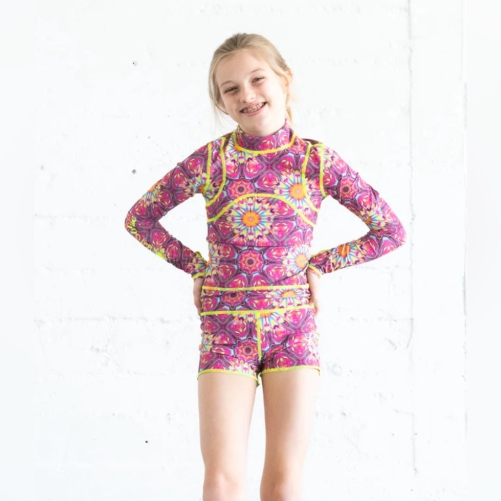 Tutublue girls short swimsuit surf suit swim rash guard wetsuit upf50 size 10-11